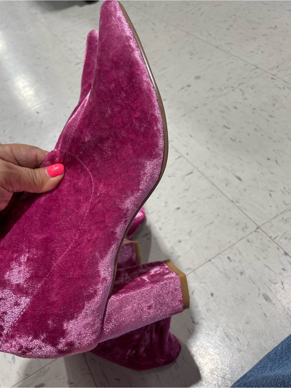 Anthr Women’s Velvet Knee-High Boots in Fuchsia - Stylish Statement Footwear - Picture 6 of 9